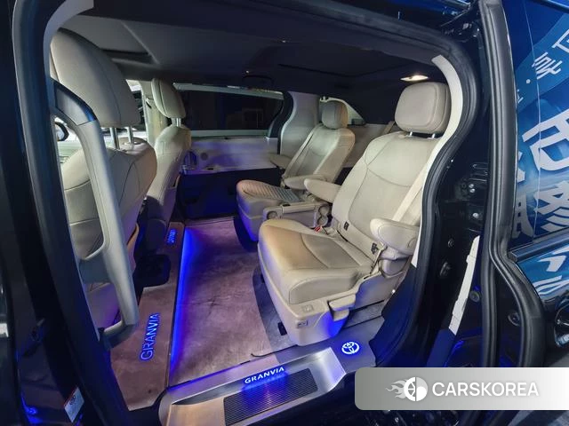 Toyota Grevia 2023 Черный из Китая, фото 6