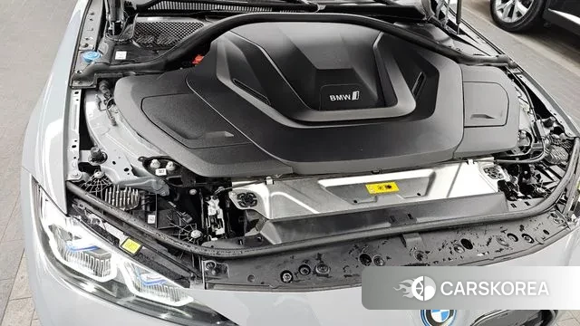 BMW i4 id 3576521 из Кореи 16