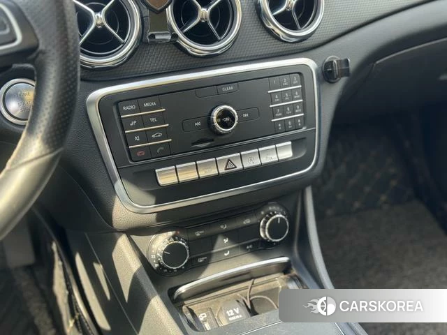 Mercedes-Benz GLA 2019 Белый из Китая, фото 6