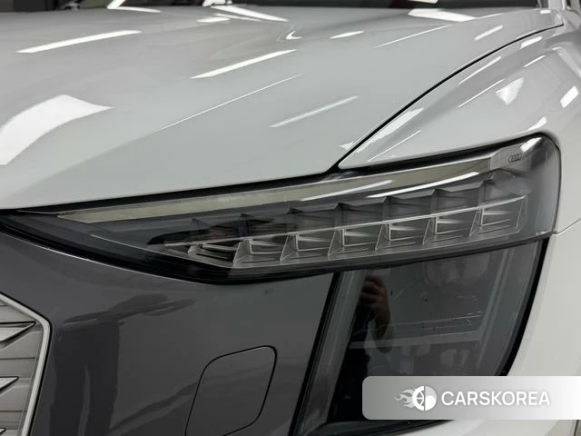 Audi Q5 e-tron id 4300370 из Китая 16