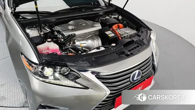 Lexus New ES300h id 3779145 из Кореи 16