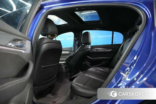 Cadillac CT5 id 4238541 из Китая 21