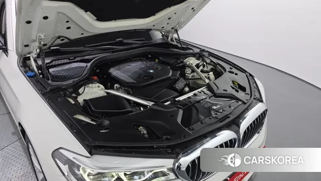 BMW 5 Series (G30) id 3362779 из Кореи 16