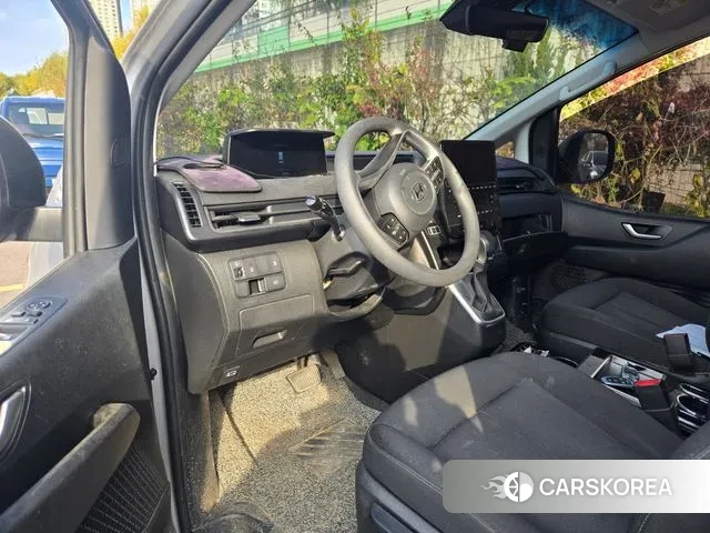 Hyundai Staria 2023 Серебряный из Кореи, фото 6