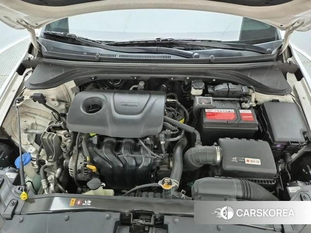 Hyundai Avante AD id 3894077 из Кореи 14