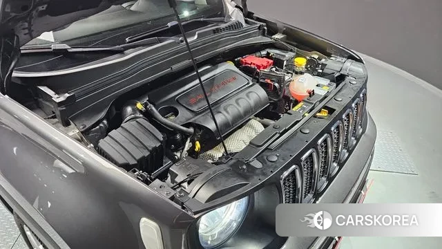 Jeep Renegade id 3075437 из Кореи 16