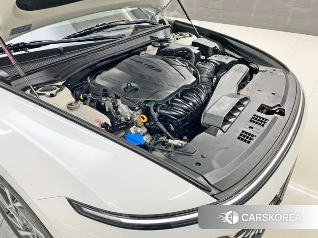 Hyundai Grandeur (GN7) id 3585998 из Кореи 16