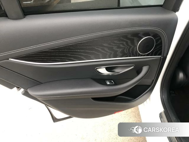 Mercedes-Benz E-class (imported) id 4256465 из Китая 21