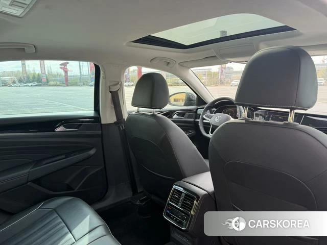 Volkswagen Passat id 4328782 из Китая 16