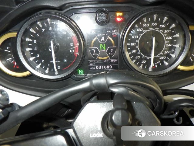 Suzuki GSX1300R HAYABUSA id 3947709 из Японии 28