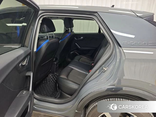 Audi Q2L e-tron id 3983254 из Китая 16