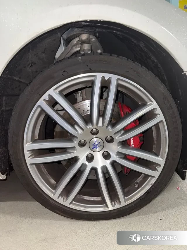 Maserati Ghibli id 3283901 из Кореи 13