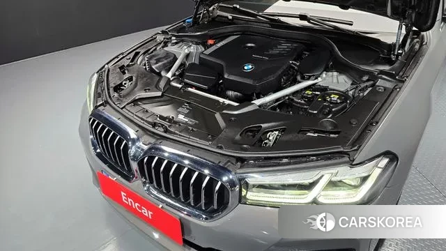 BMW 5 Series (G30) id 3530345 из Кореи 16