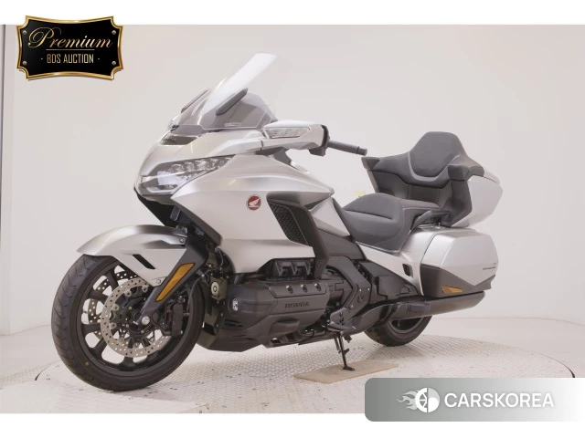 Проданный Honda GL1800 TOUR DCT 2025 из Японии, фото 2