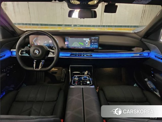 BMW 7 Series (G70) id 3817393 из Кореи 9