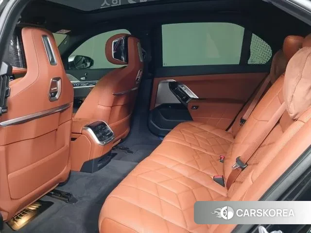 BMW 7 Series (G70) id 3431301 из Кореи 16