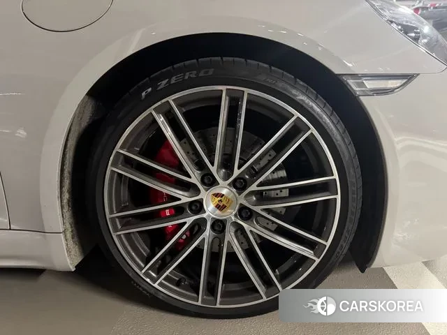 Porsche 718 Boxster 2022 Серебристо-серый из Кореи, фото 6