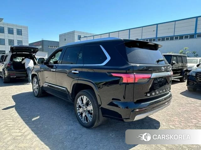 Toyota Sequoia 2025 Черный из Китая, фото 6