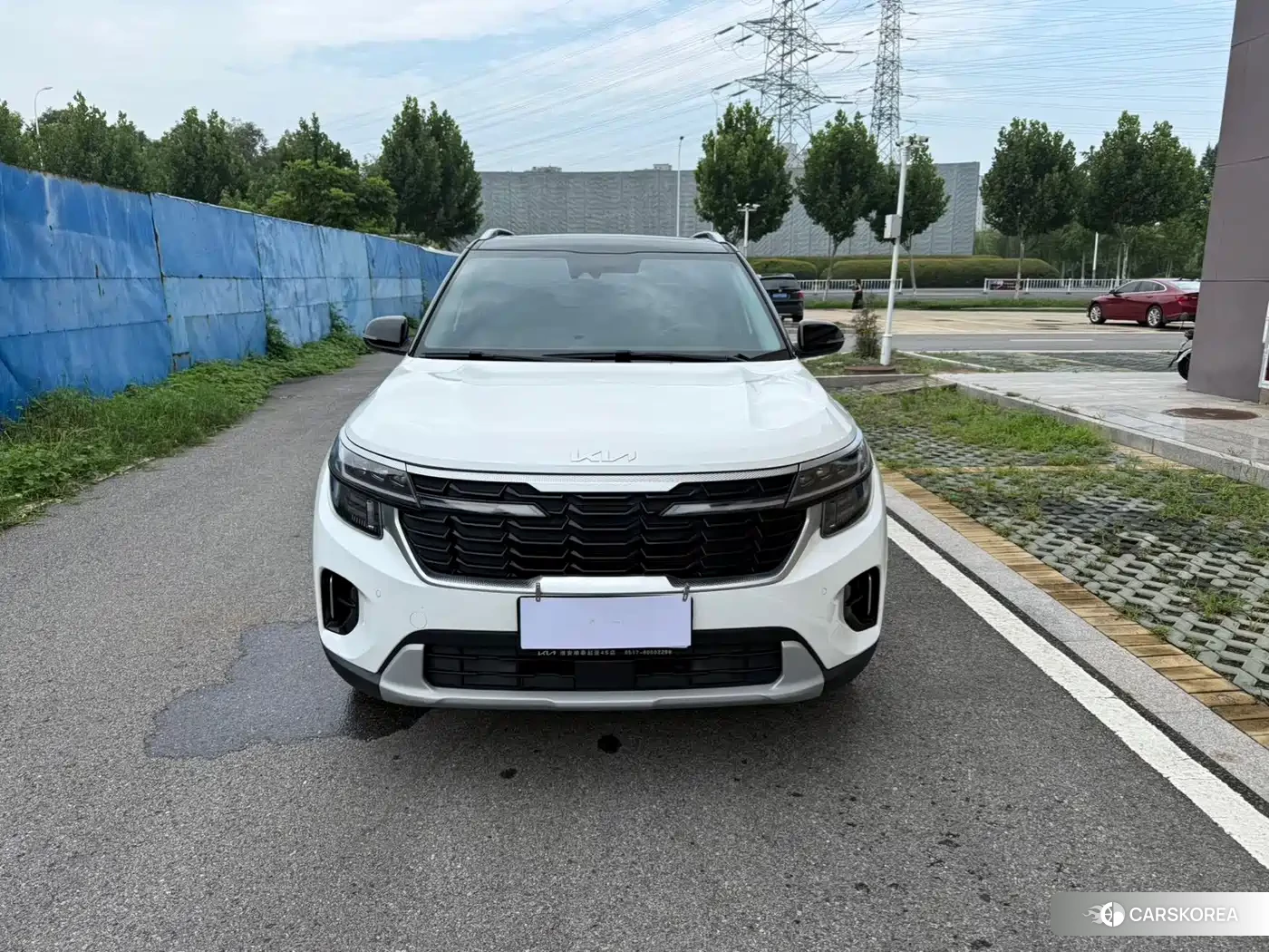 Kia Seltos 2023 Белый из Китая, фото 6