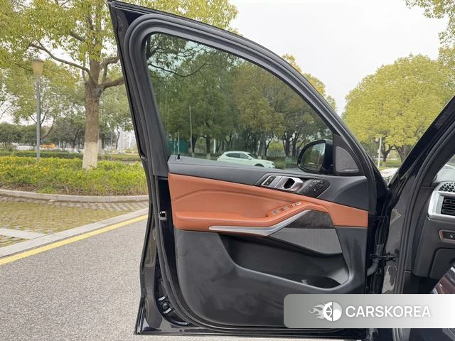 BMW X7 id 4265194 из Китая 17