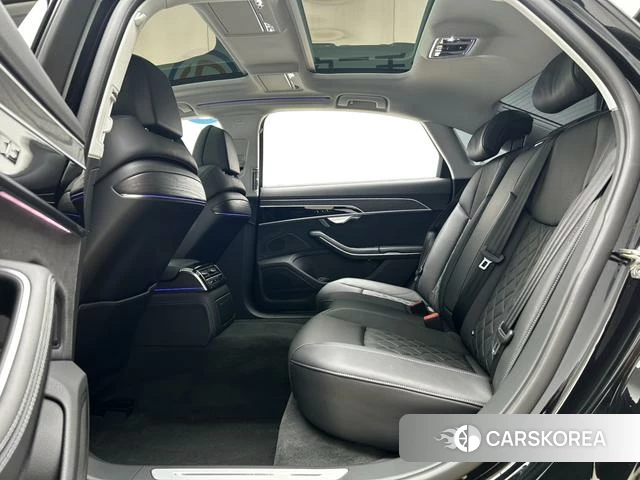 Audi A8 id 4265930 из Китая 19