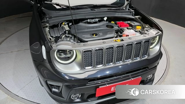 Jeep Renegade id 3852998 из Кореи 16