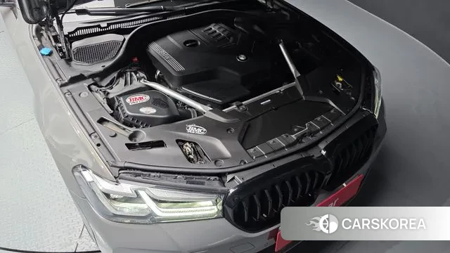 BMW 5 Series (G30) id 3361846 из Кореи 16