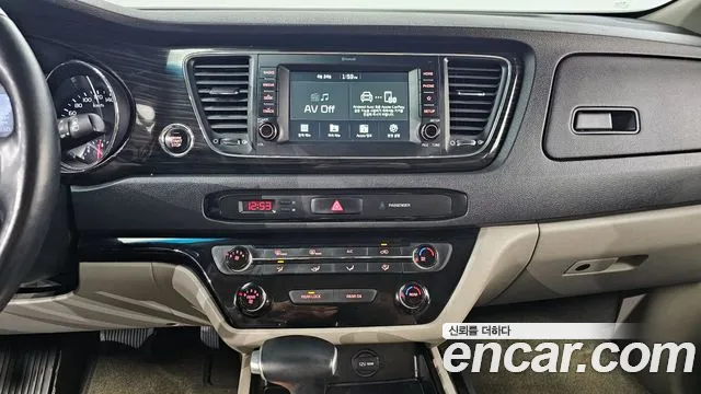 Kia The New Carnival id 2662789 из Кореи 16