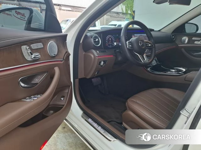 Mercedes-Benz E-Class W213 id 4610383 из Кореи 16