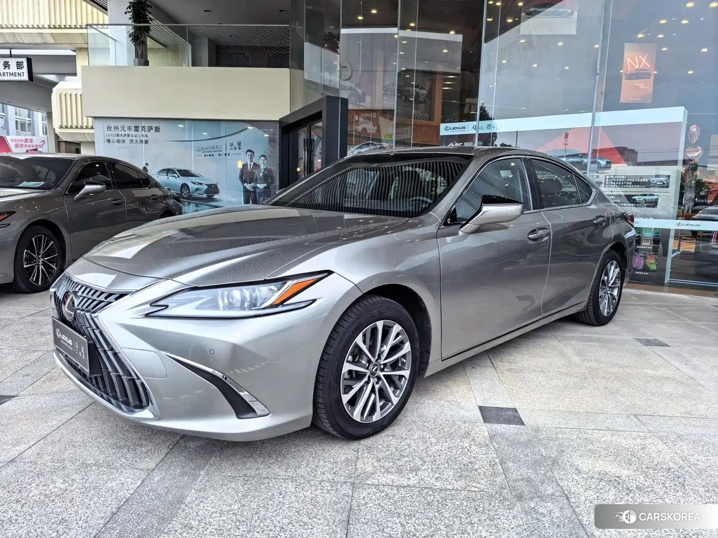 Lexus ES 2024 Champagne/brown из Китая, фото 6