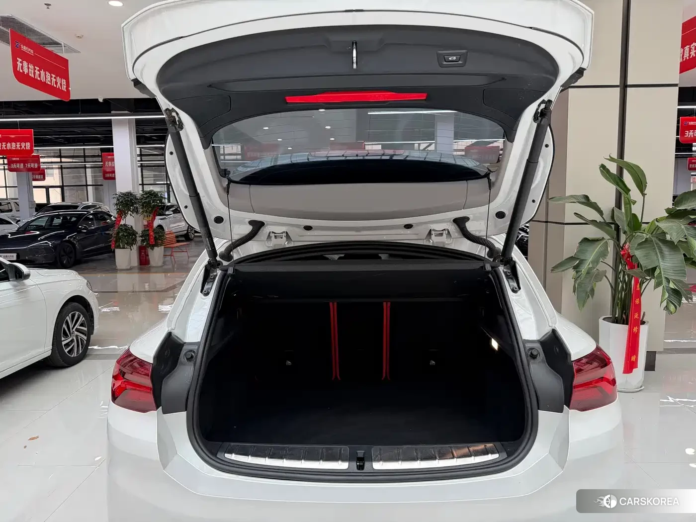 BMW X2 id 4669314 из Китая 17