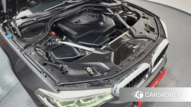 BMW 5 Series (G30) id 3552175 из Кореи 16