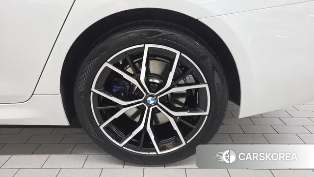 BMW 5 Series (G30) id 3483999 из Кореи 16