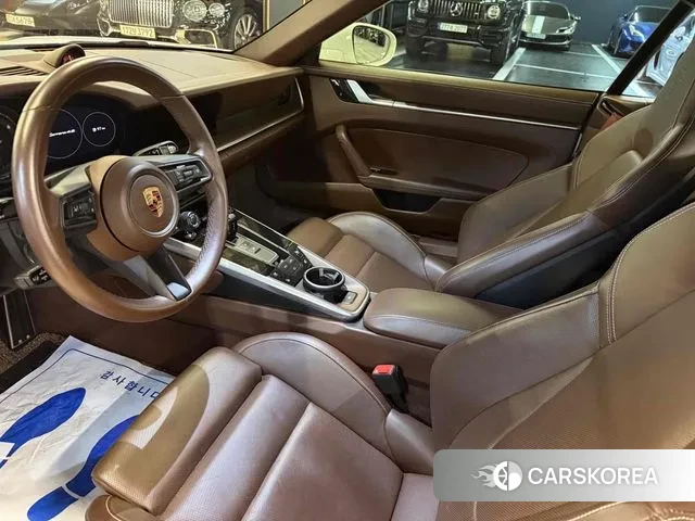 Porsche 911(992) id 3562584 из Кореи 9