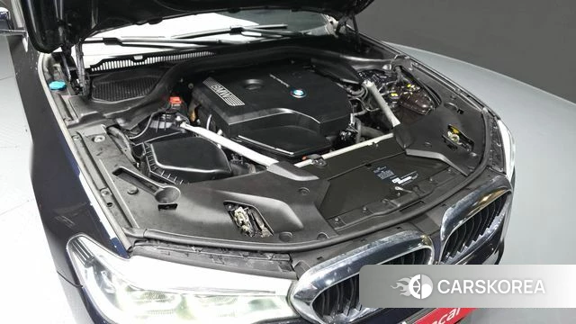 BMW 5 Series (G30) id 3845852 из Кореи 16