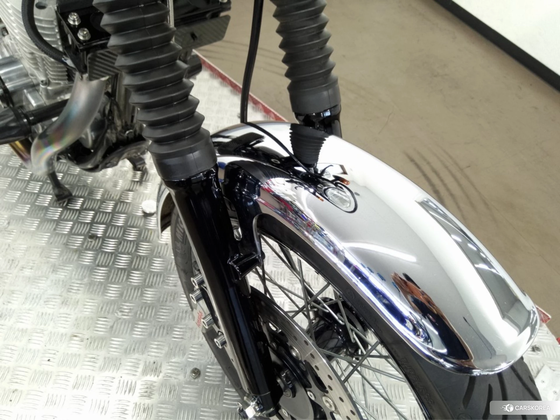 Yamaha SR 400 id 4373643 из Японии 26