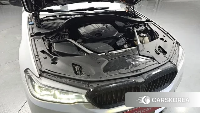 BMW 5 Series (G30) id 3557610 из Кореи 16