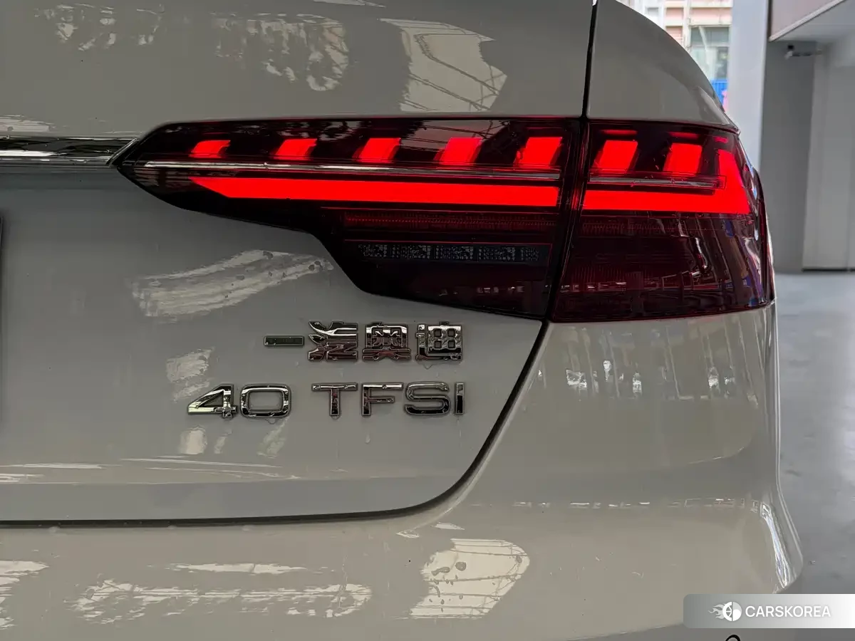 Audi A4L id 4576553 из Китая 10