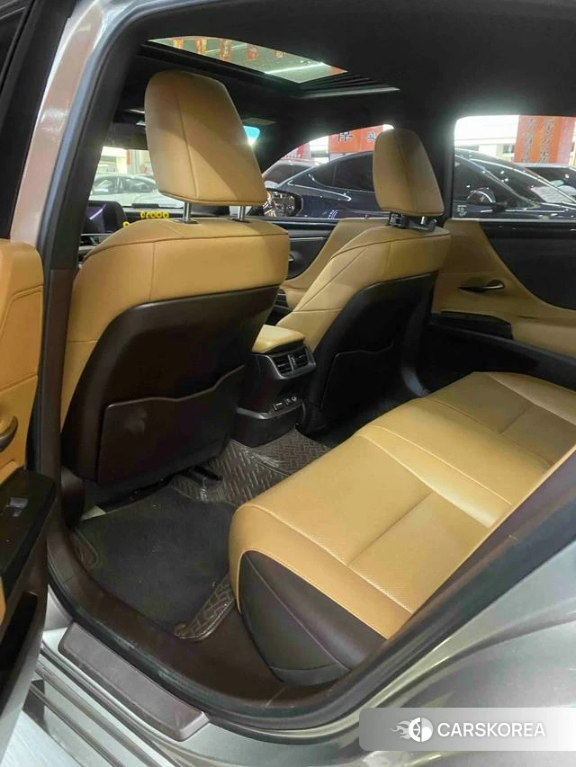 Lexus ES 2021 Шампань из Китая, фото 6