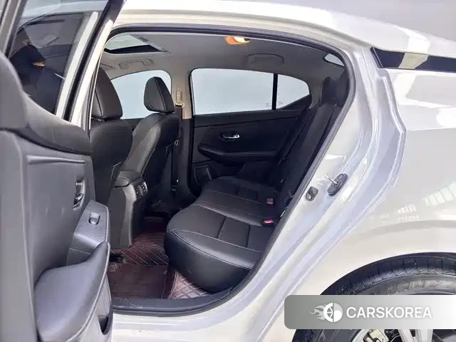 Nissan Sylphy 2025 Белый из Китая, фото 6