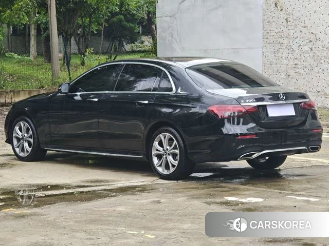 Mercedes-Benz E-class id 4255929 из Китая 18