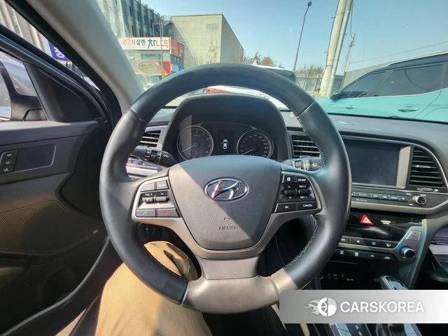 Hyundai Avante AD id 3854009 из Кореи 9