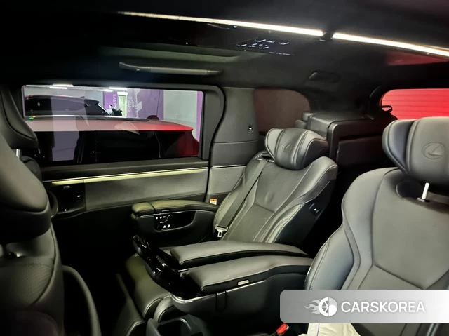 Lexus LM Second Generation 2025 Черный из Кореи, фото 6