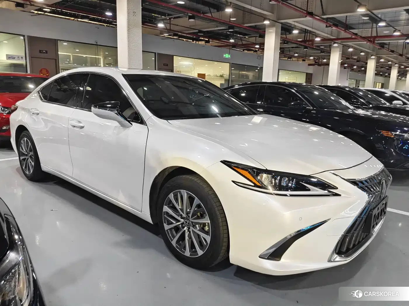 Lexus ES id 4601782 из Китая 15