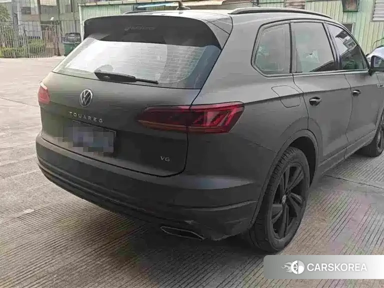 Volkswagen Touareg 2024 Silver/gray из Китая, фото 6