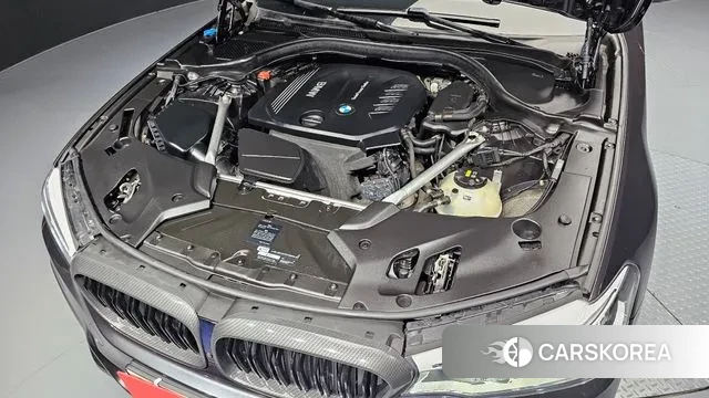 BMW 5 Series (G30) id 3351397 из Кореи 16