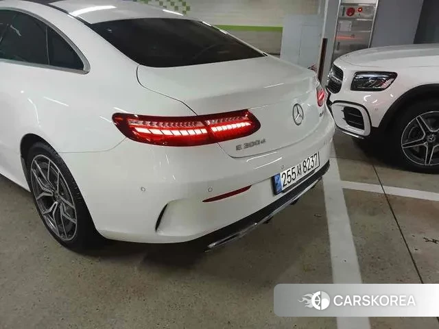 Mercedes-Benz E-Class W213 2022 Белый из Кореи, фото 6