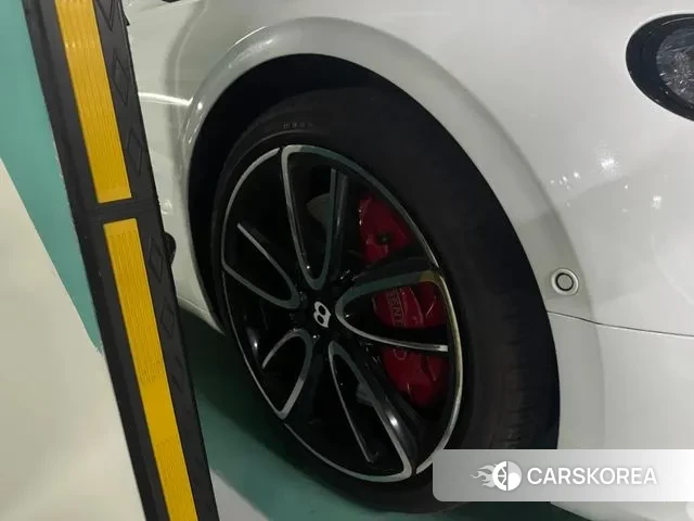 Bentley Continental GT 3rd Generation id 3713784 из Кореи 8