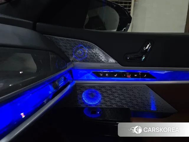 BMW 7 Series (G70) id 3288598 из Кореи 15