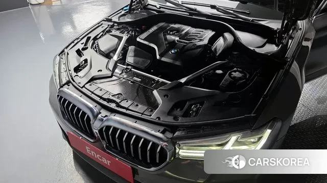 BMW 5 Series (G30) id 3032931 из Кореи 16